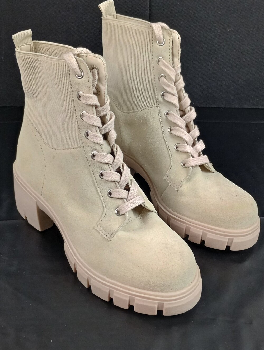 Steve Madden Womens 8 Cream Ivory Suede Heeled Lace Up Chunky Ankle Boots